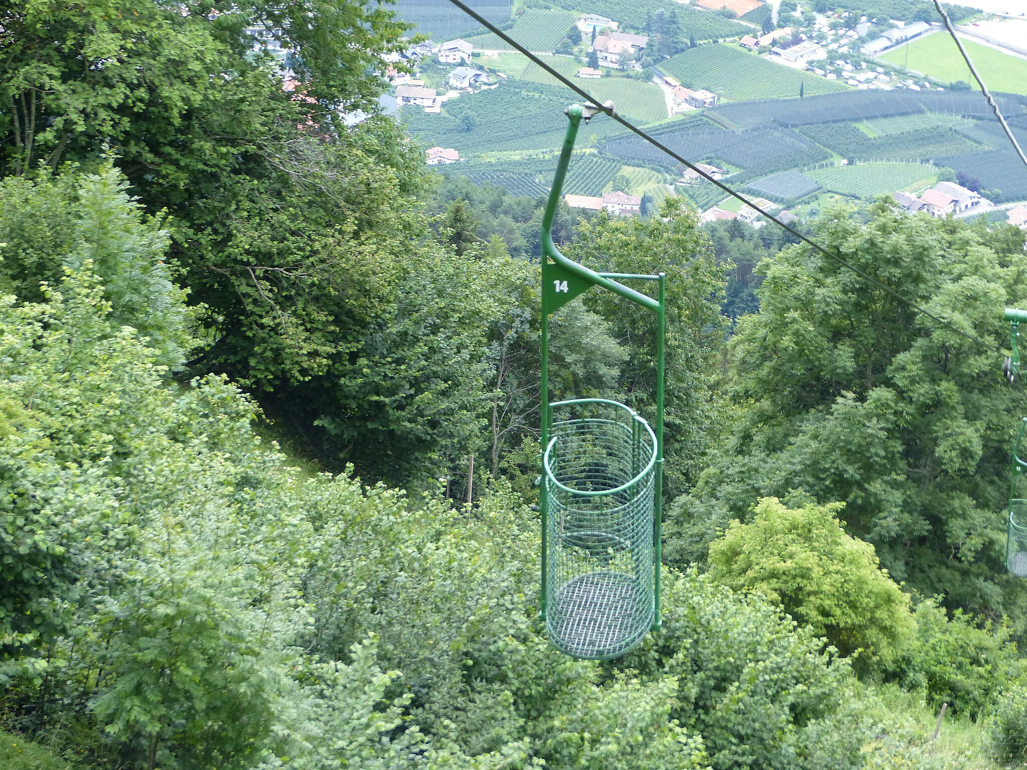 Korblift in Vellau zur Leiteralm, Foto: Whgler, CC BY-SA 4.0, via Wikimedia Commons