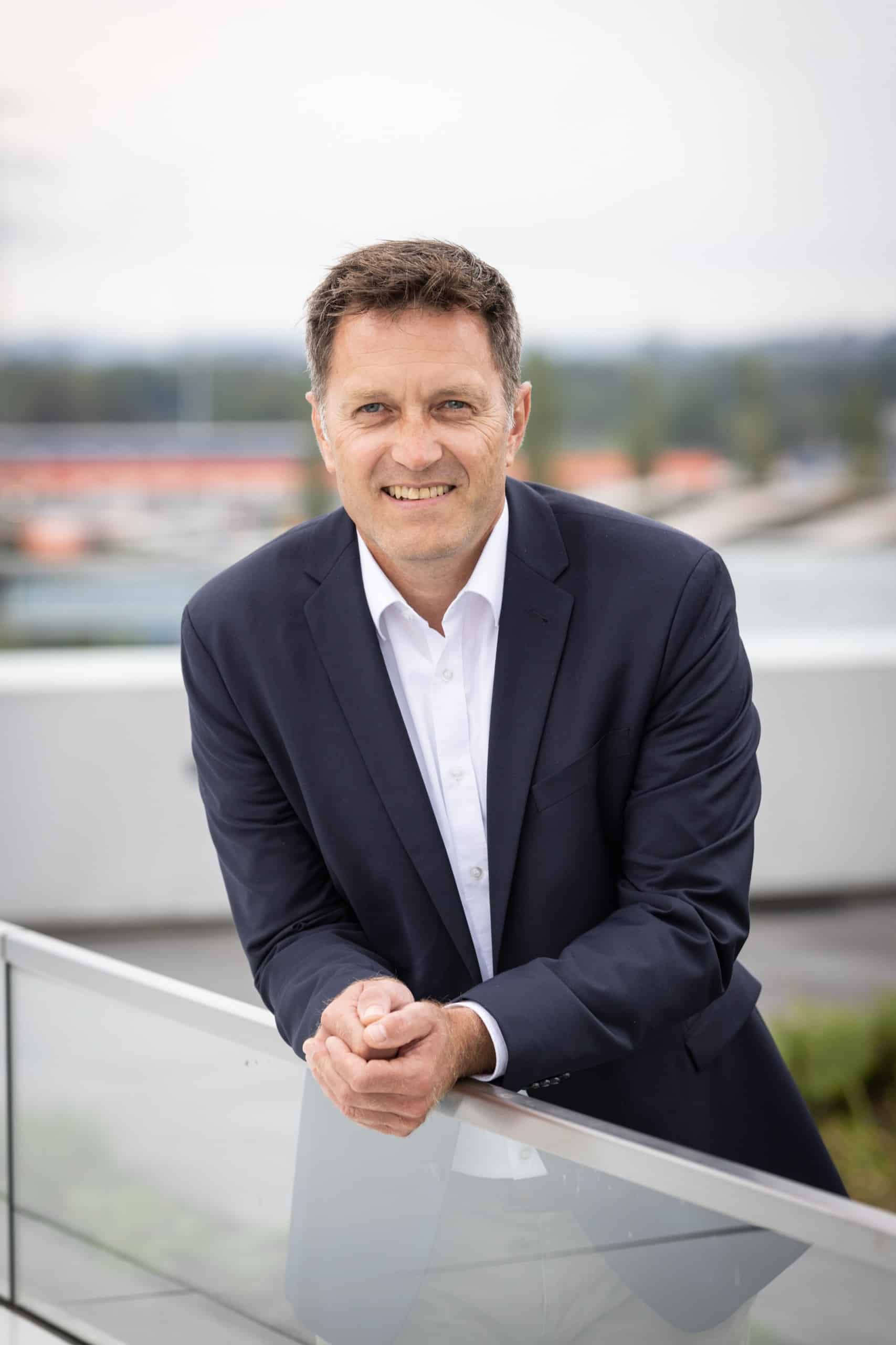 Reinhard Fitz ist Head of International Business Development der Doppelmayr Seilbahnen GmbH und leitet die Entwicklung von multimodalen Mobilitätskonzepten mit Seilbahnen als integriertem Verkehrsmodus. Foto: Doppelmayr