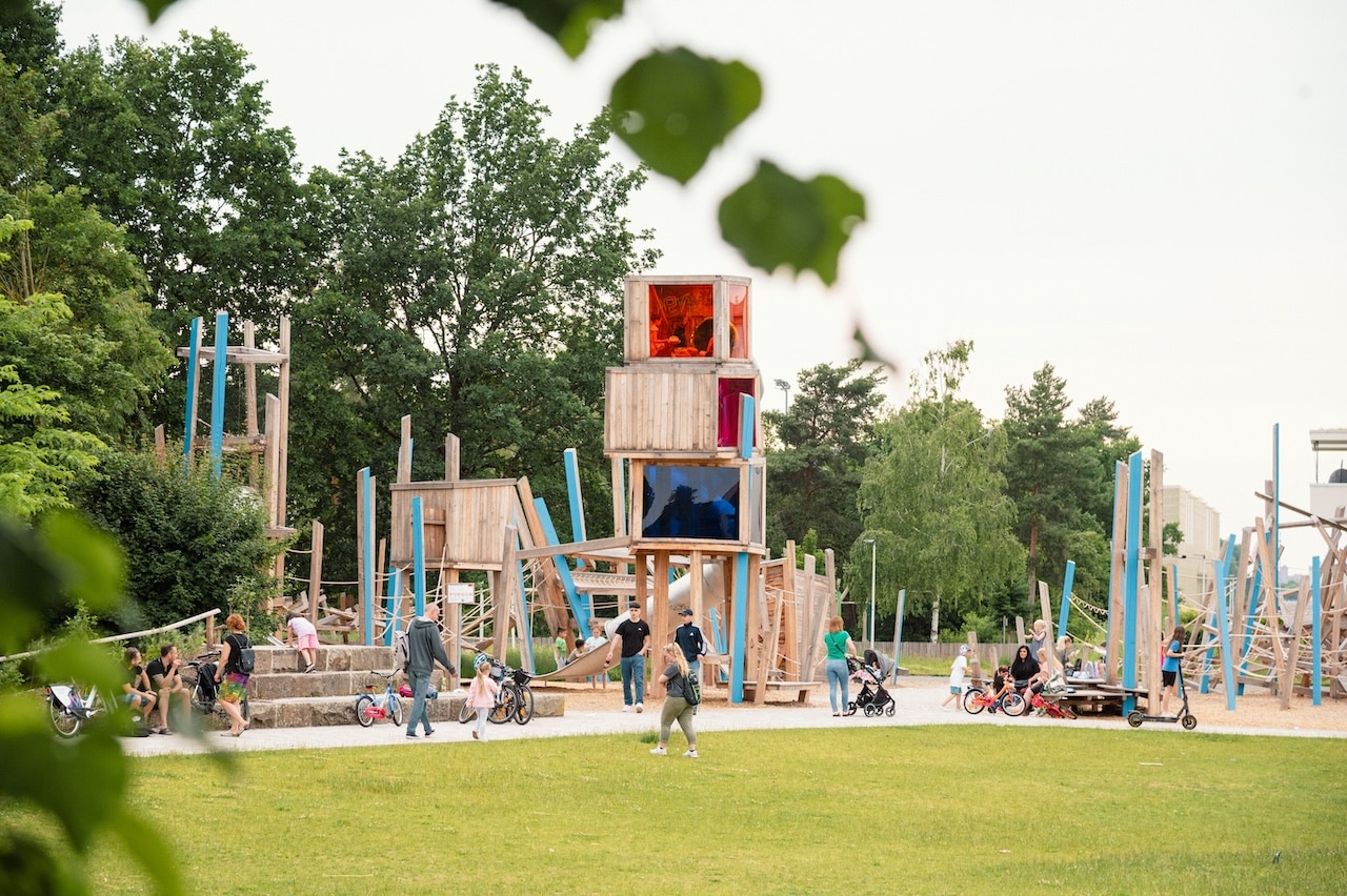 Anette-Kolb-Anlage Nürnberg, adlerolesch , Auszeichnung Kategorie „Bauen im Bestand und Kreislaufwirtschaft“ Bayerischer Landschaftsarchitektur-Preis 2024, Foto: © Laura Loewel